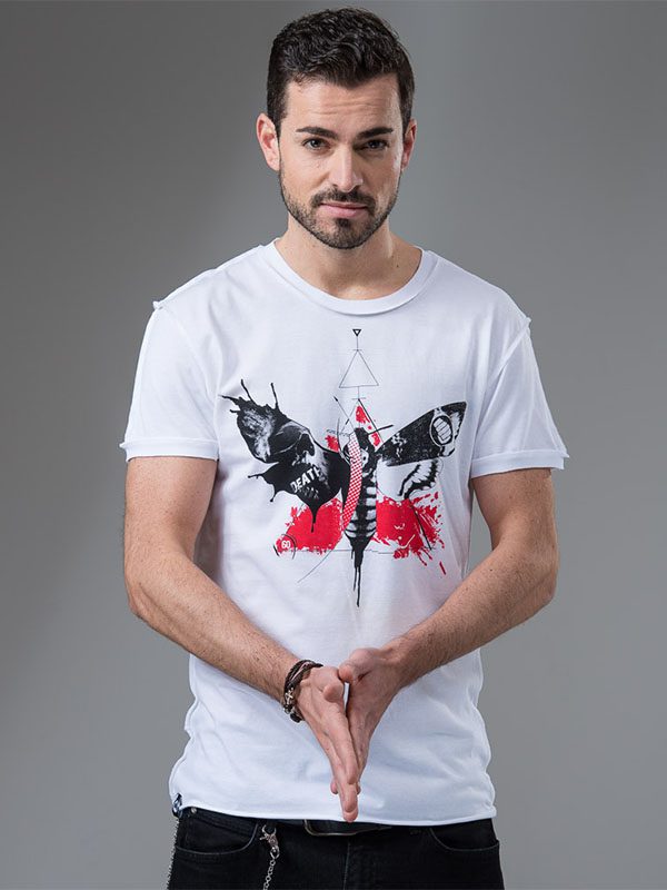 Modefotografie eines T-Shirts von Webboxes für das Modelabel Cryhard Clothing